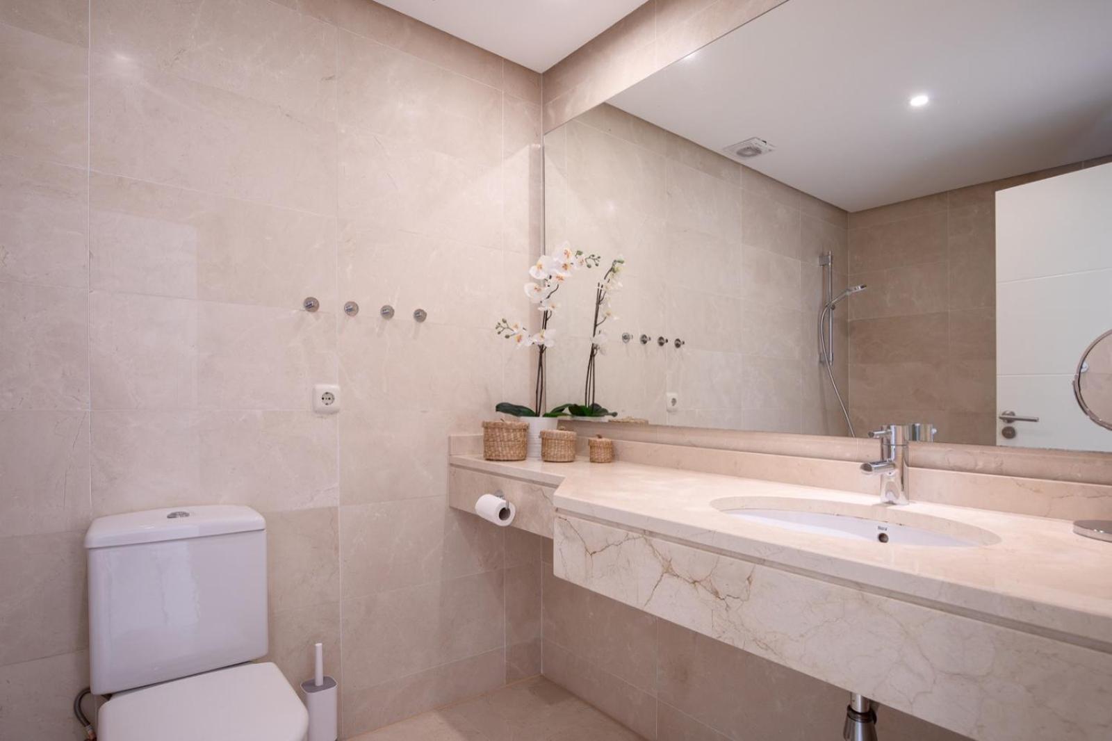 Alcazaba Lagoon Estepona Golf Appartement Buitenkant foto