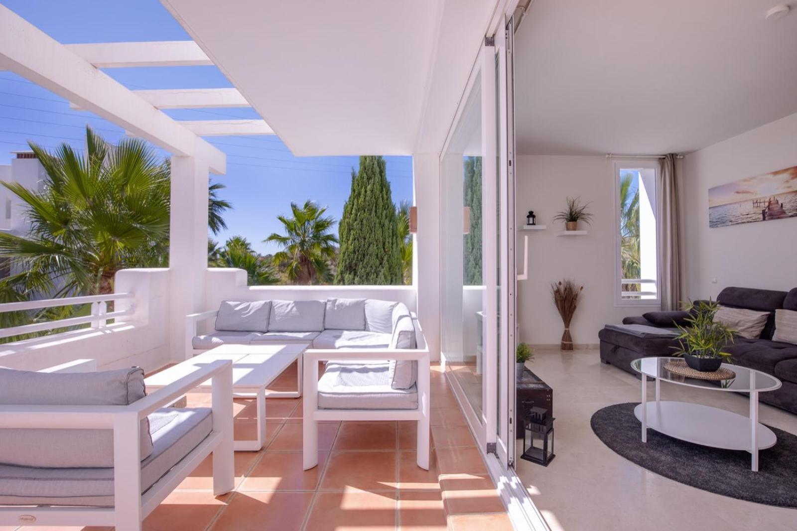 Alcazaba Lagoon Estepona Golf Appartement Buitenkant foto