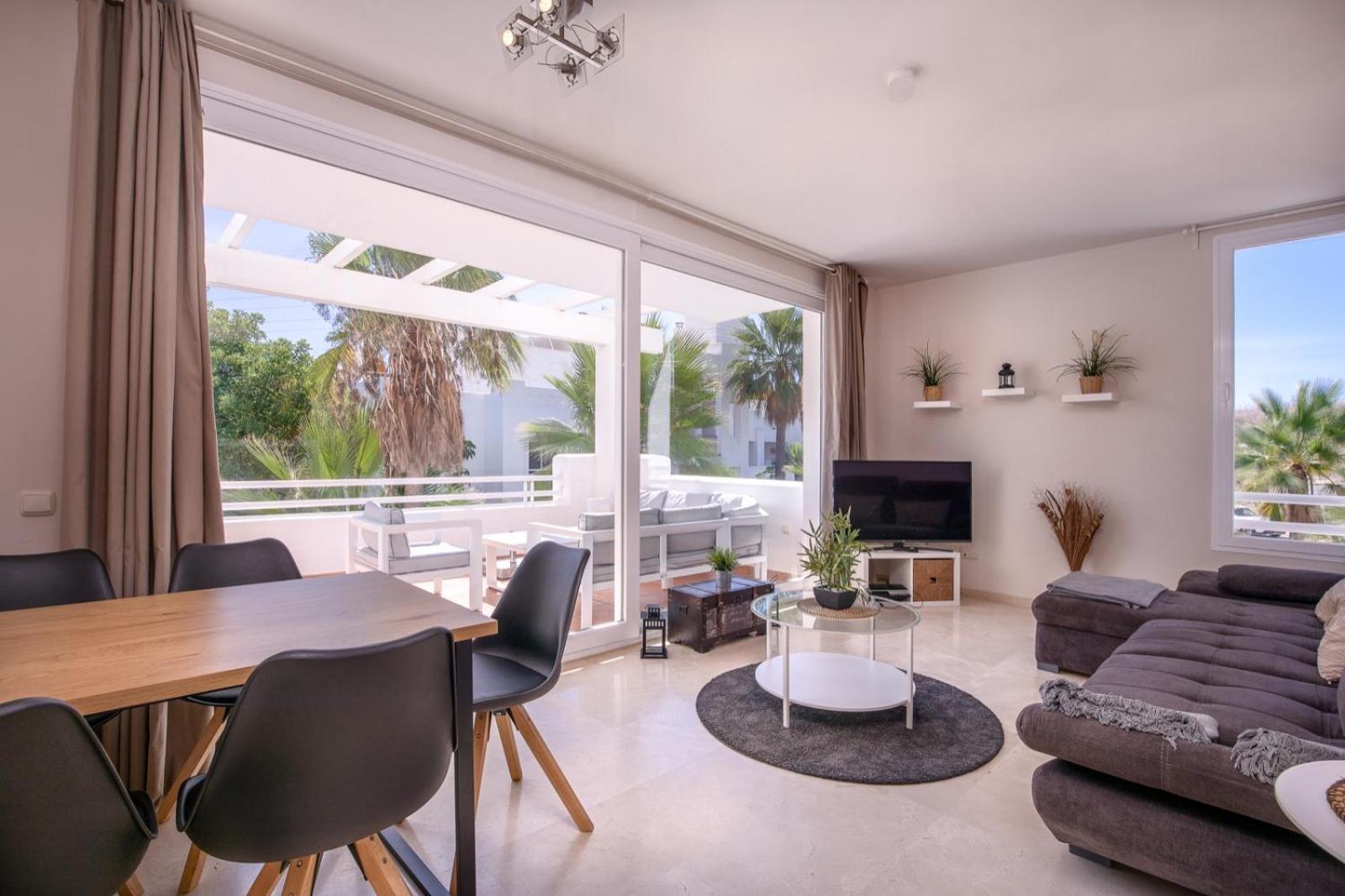 Alcazaba Lagoon Estepona Golf Appartement Buitenkant foto