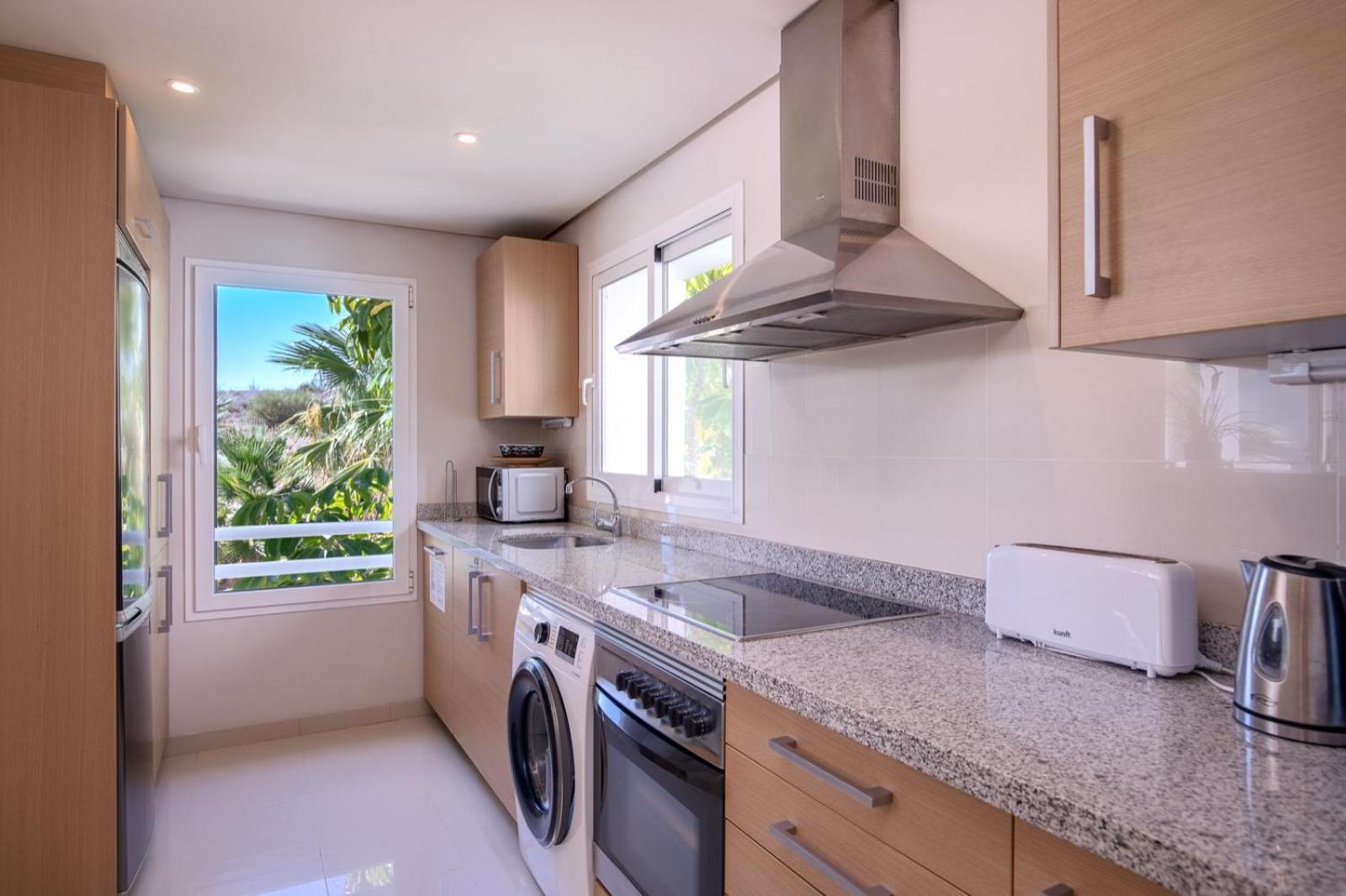 Alcazaba Lagoon Estepona Golf Appartement Buitenkant foto