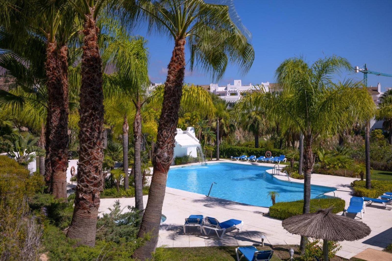 Alcazaba Lagoon Estepona Golf Appartement Buitenkant foto