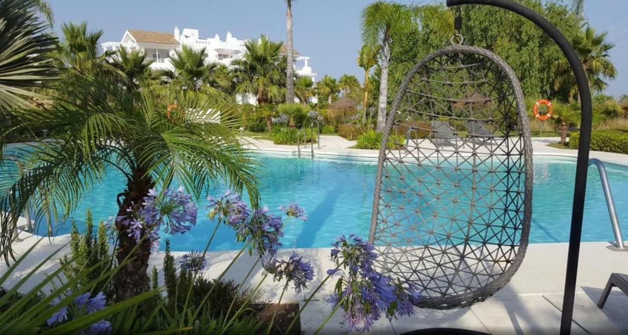 Alcazaba Lagoon Estepona Golf Appartement Buitenkant foto