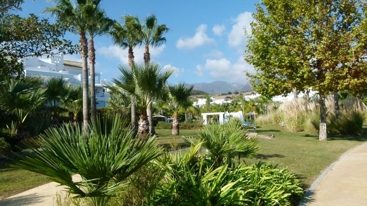 Alcazaba Lagoon Estepona Golf Appartement Buitenkant foto