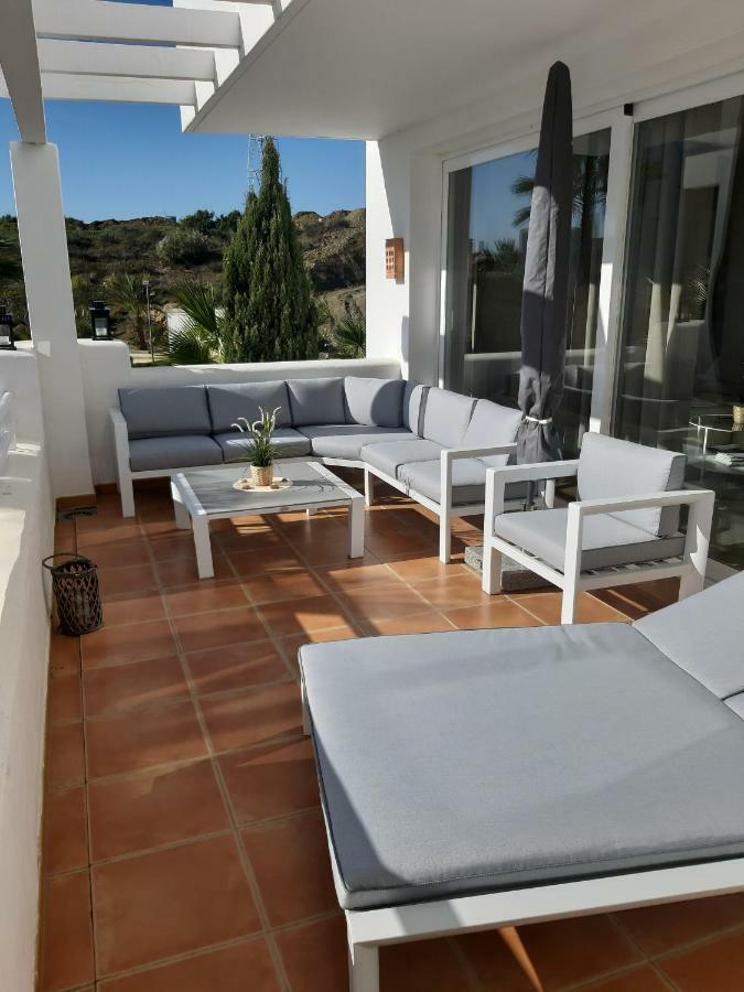 Alcazaba Lagoon Estepona Golf Appartement Buitenkant foto